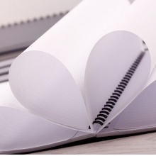 何如 RP2080 螺旋装订笔记本 A4 混色 80页